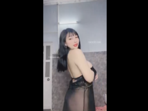 Clip show hàng của em thiên ý